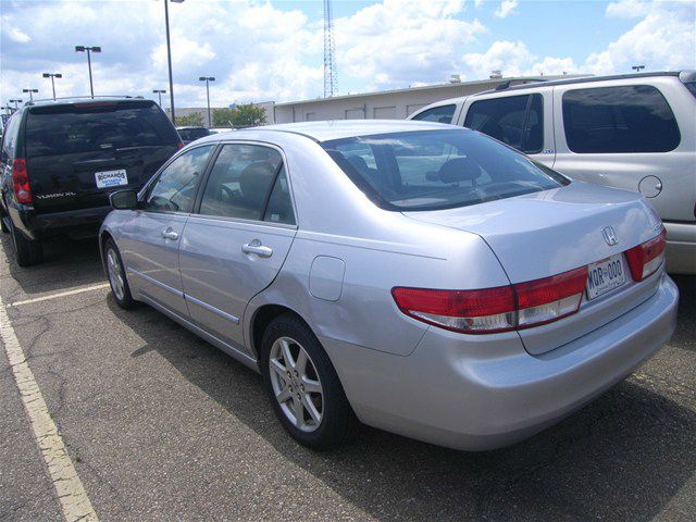 2003 Honda Accord 4WD Ext Cab 134.0 SLE2