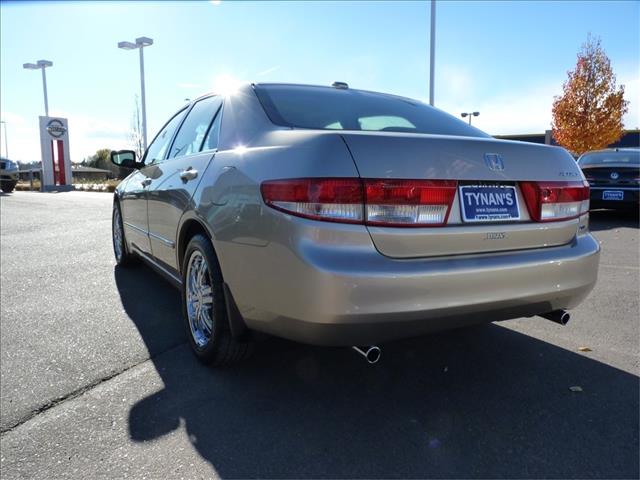 2004 Honda Accord STD Model