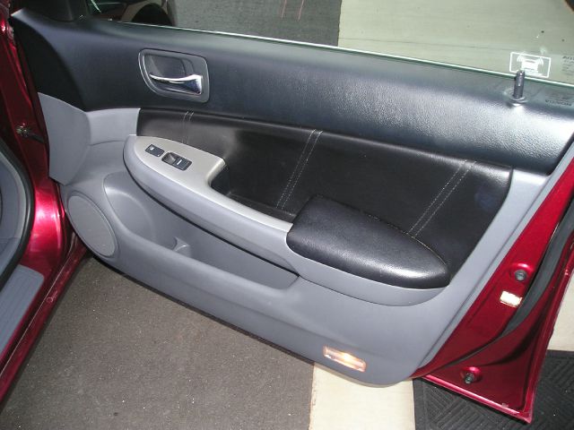 2004 Honda Accord RT HEMI V8