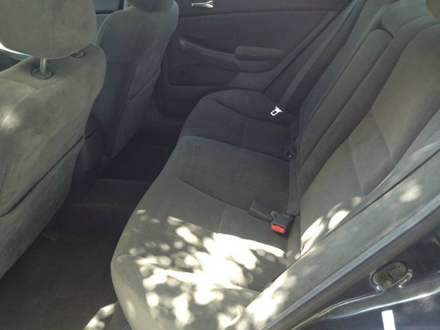 2004 Honda Accord 2dr Reg Cab 120.5 WB