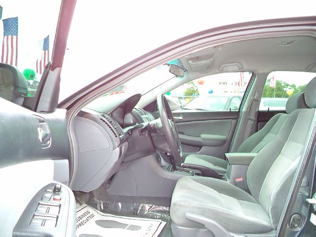 2004 Honda Accord 2dr Reg Cab 120.5 WB