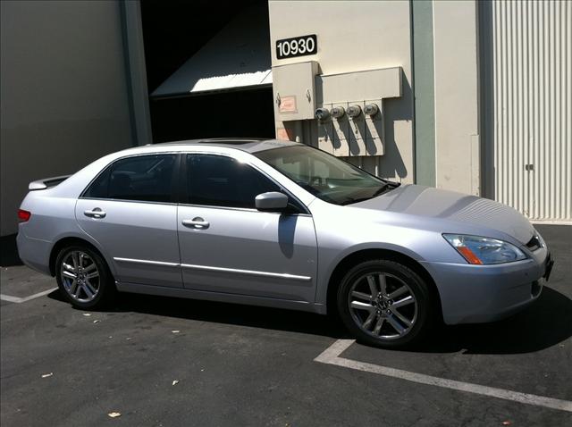 2004 Honda Accord LS 2WD