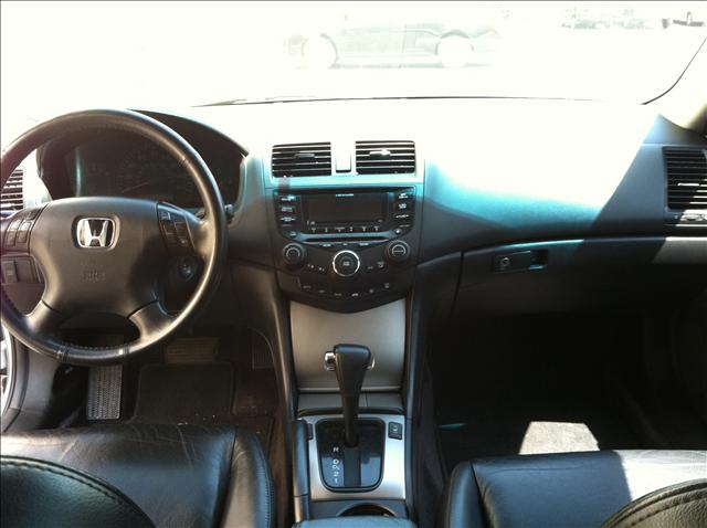 2004 Honda Accord LS 2WD