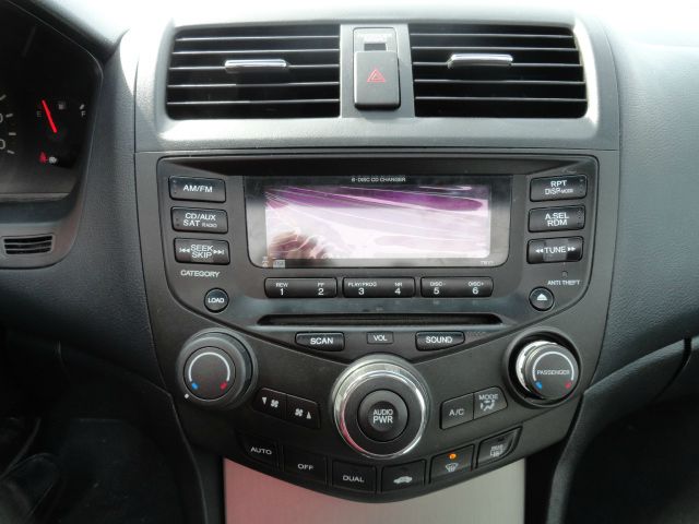 2004 Honda Accord Luxury Hardtop 4dr