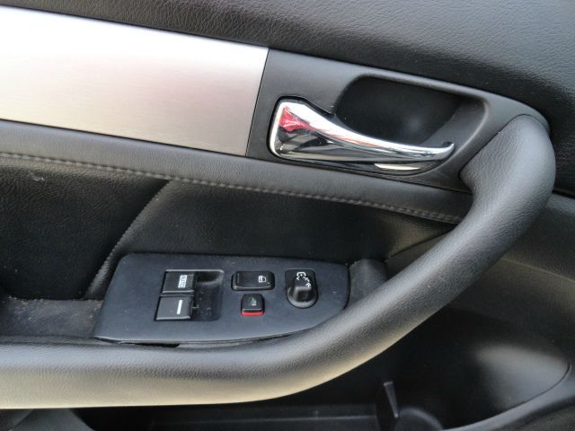 2004 Honda Accord Luxury Hardtop 4dr