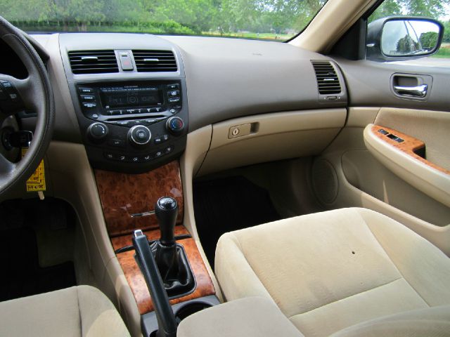 2004 Honda Accord ZQ8 LS