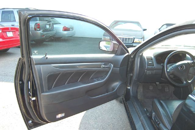 2004 Honda Accord 4 DR Sportwagen TDI (R)