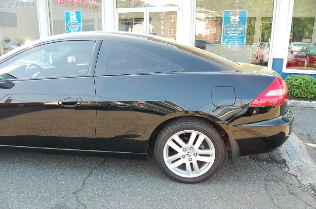 2004 Honda Accord 4 DR Sportwagen TDI (R)