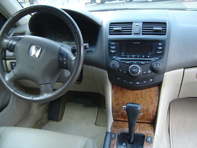 2005 Honda Accord RT HEMI V8