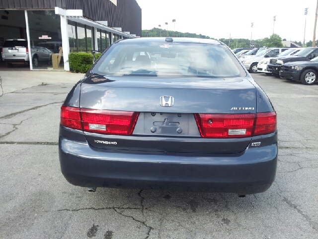 2005 Honda Accord 4dr 2.9L Twin Turbo AWD W/3rd Row