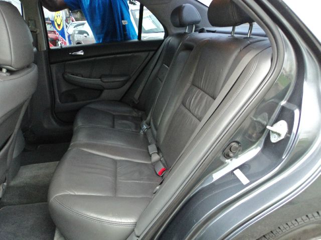 2005 Honda Accord RT HEMI V8