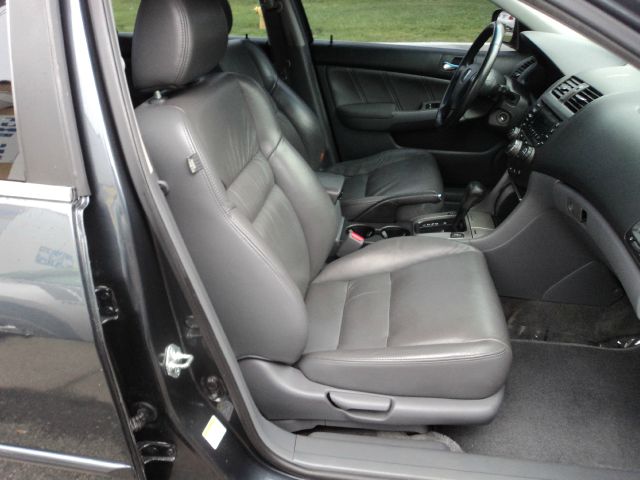 2005 Honda Accord RT HEMI V8