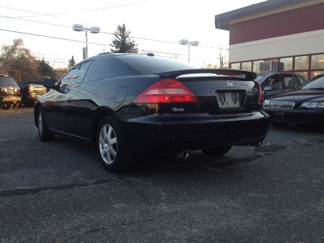 2005 Honda Accord Luxury Hardtop 4dr