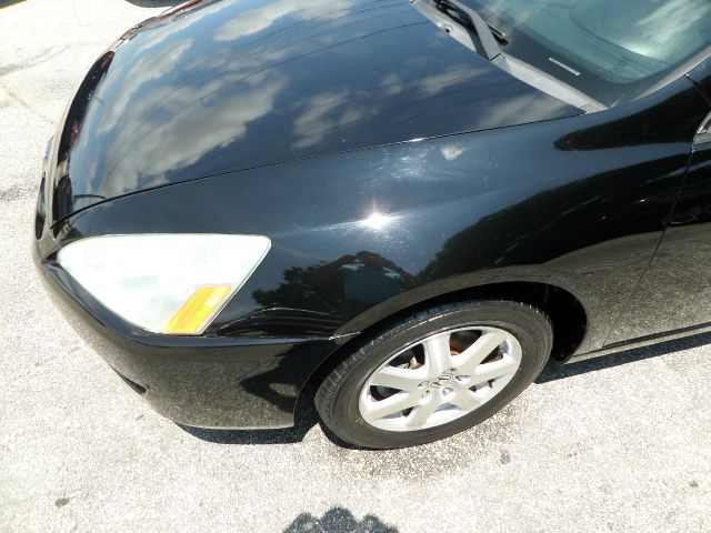 2005 Honda Accord Luxury Hardtop 4dr