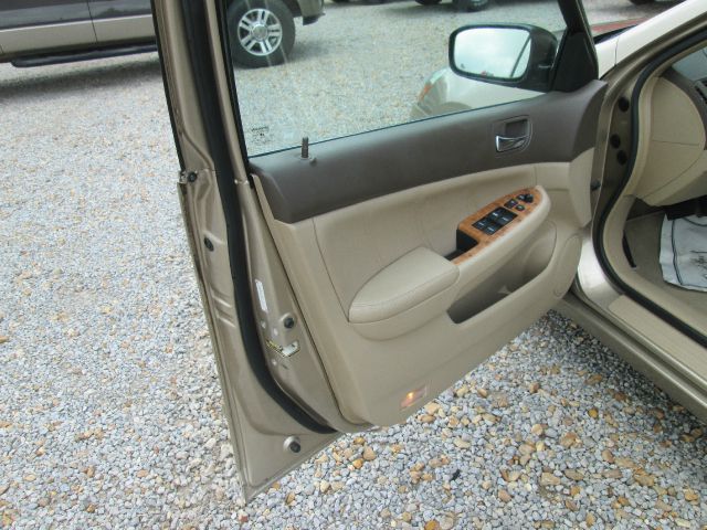 2005 Honda Accord RT HEMI V8