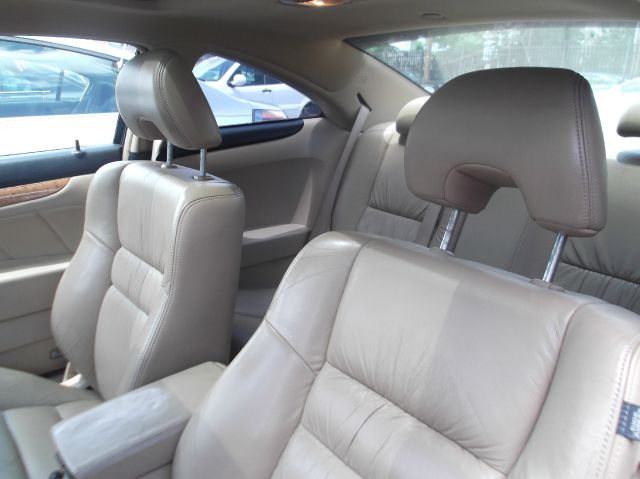 2005 Honda Accord Luxury Hardtop 4dr