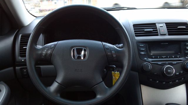 2005 Honda Accord ZQ8 LS