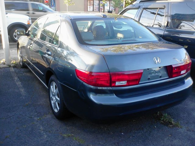 2005 Honda Accord SLT - QUAD CAB Cummins