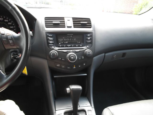 2005 Honda Accord RT HEMI V8