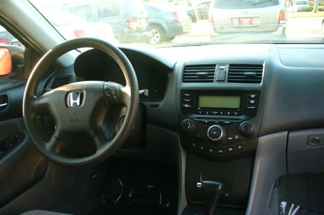 2005 Honda Accord 2dr Reg Cab 120.5 WB