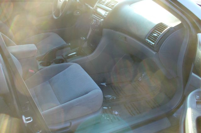 2005 Honda Accord 2dr Reg Cab 120.5 WB