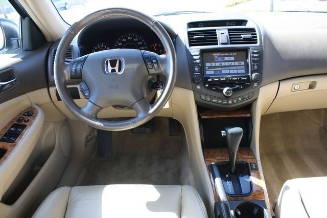 2005 Honda Accord RT HEMI V8