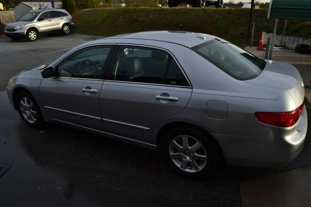 2005 Honda Accord SLT - QUAD CAB Cummins