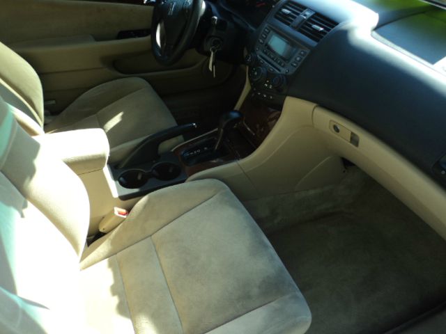 2006 Honda Accord 2dr Reg Cab 120.5 WB