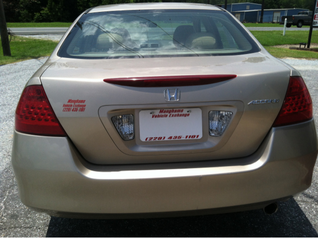 2006 Honda Accord 2dr Reg Cab 120.5 WB