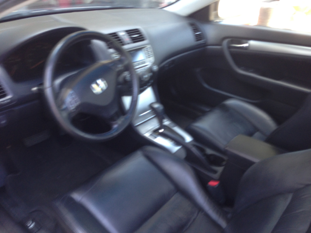 2006 Honda Accord 2dr Reg Cab 120.5 WB