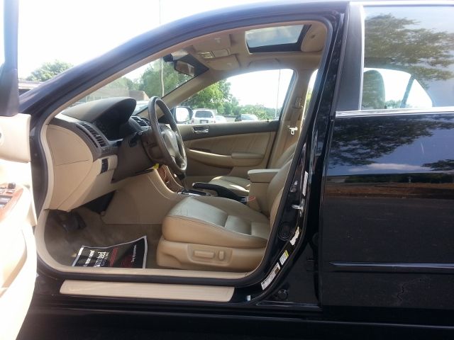 2006 Honda Accord Moonroof, Leather