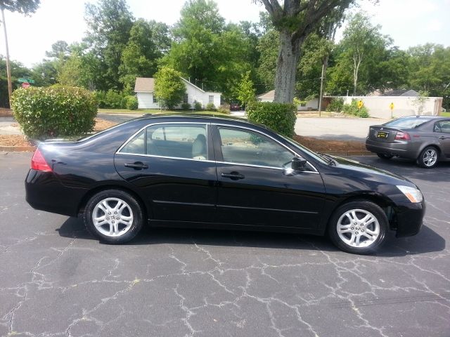 2006 Honda Accord Moonroof, Leather