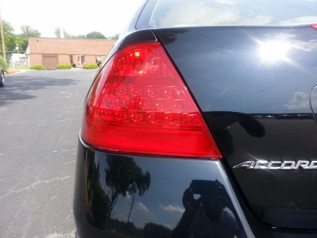 2006 Honda Accord Moonroof, Leather