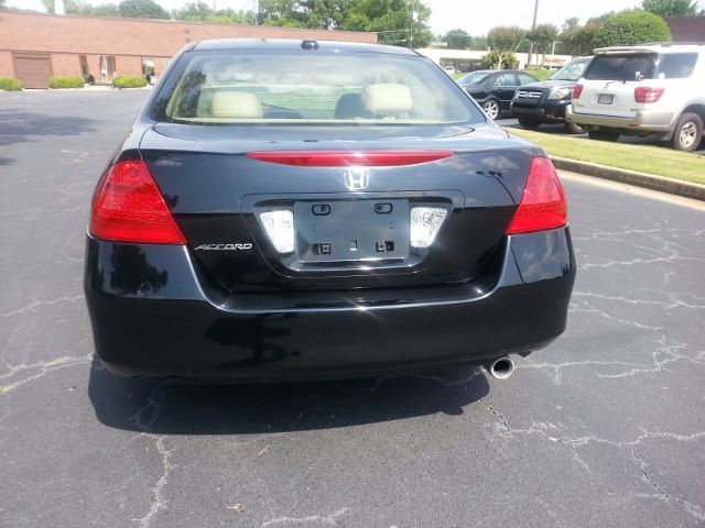2006 Honda Accord Moonroof, Leather