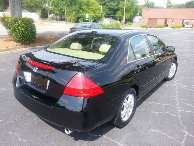 2006 Honda Accord Moonroof, Leather