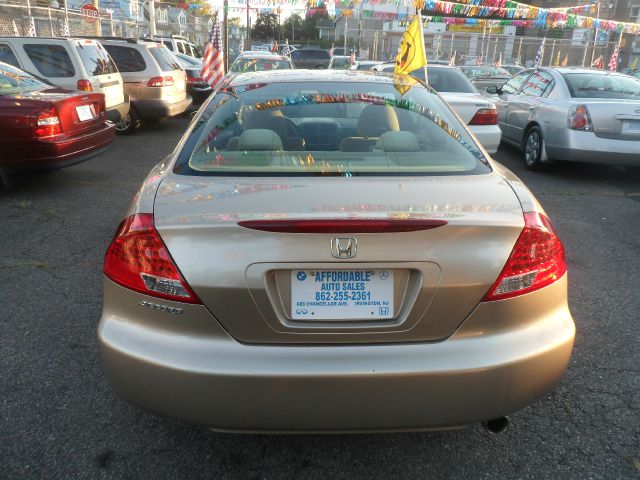 2006 Honda Accord 2dr Reg Cab 120.5 WB