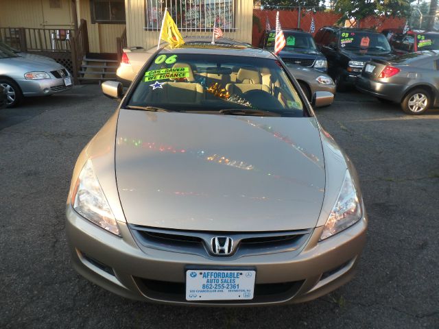 2006 Honda Accord 2dr Reg Cab 120.5 WB