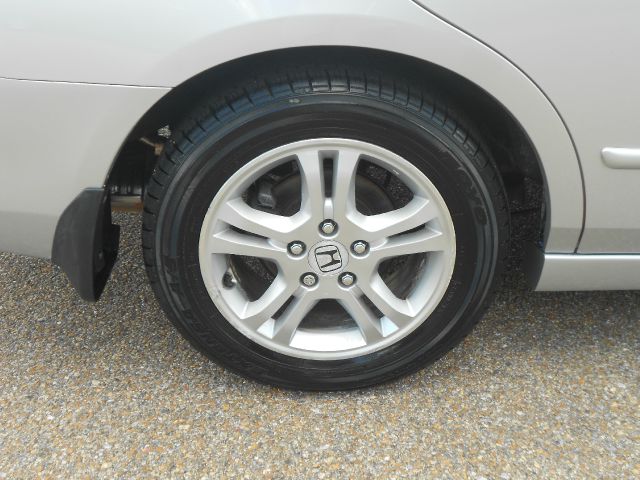 2006 Honda Accord 2dr Reg Cab 120.5 WB