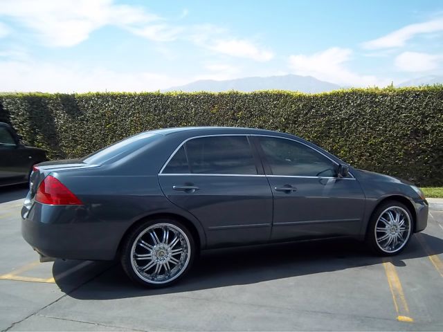 2006 Honda Accord 2dr Reg Cab 120.5 WB