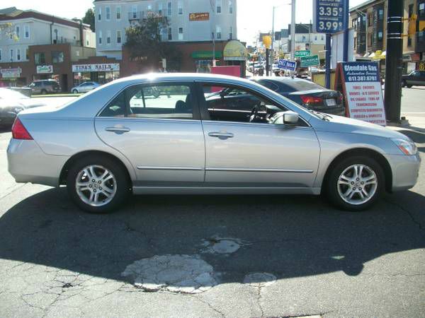 2007 Honda Accord 2dr Reg Cab 120.5 WB
