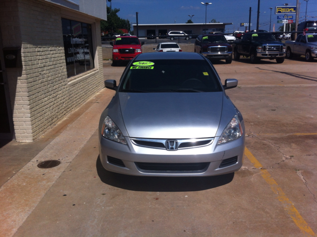 2007 Honda Accord 2dr Reg Cab 120.5 WB