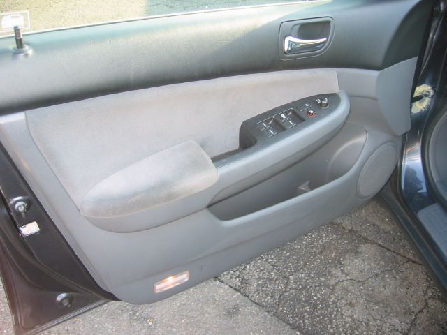 2007 Honda Accord 2dr Reg Cab 120.5 WB