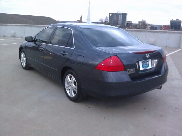 2007 Honda Accord 2dr Reg Cab 120.5 WB