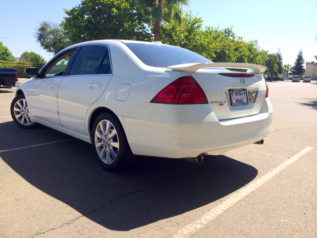 2007 Honda Accord 2.5T DVD 7 PASS