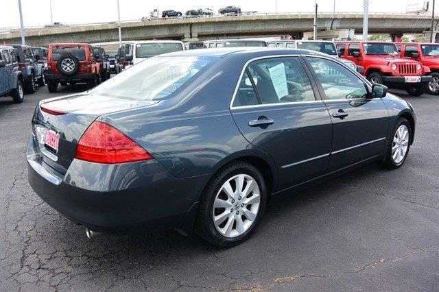 2007 Honda Accord G2500 Extended Cargo
