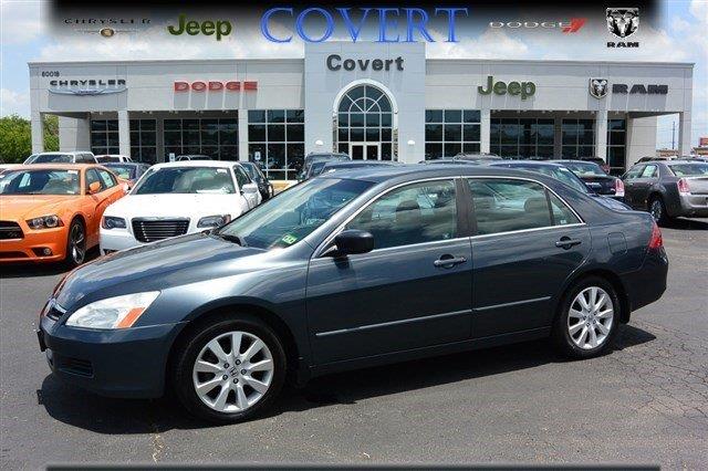 2007 Honda Accord G2500 Extended Cargo