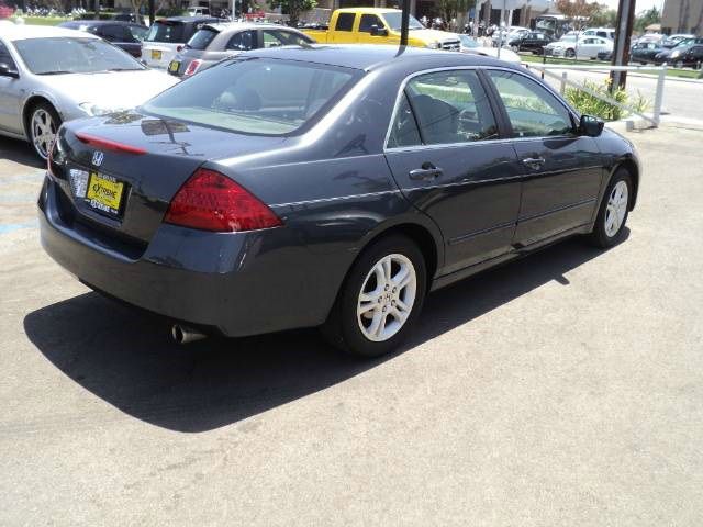 2007 Honda Accord 2dr Reg Cab 120.5 WB