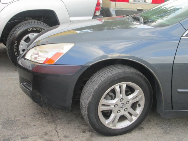 2007 Honda Accord 2dr Reg Cab 120.5 WB