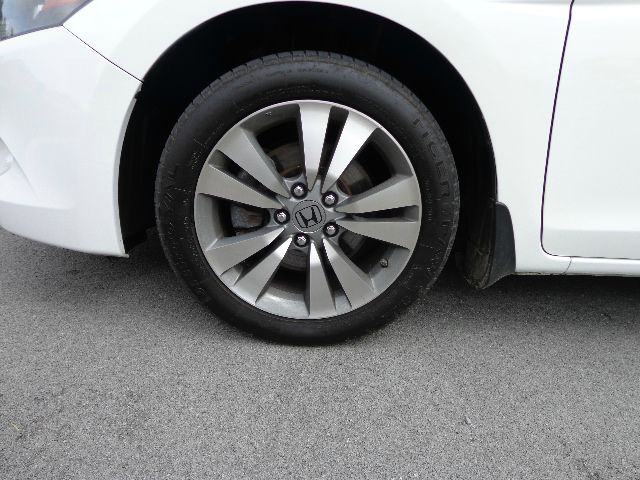 2008 Honda Accord 2dr Supercab 126 WB Sport