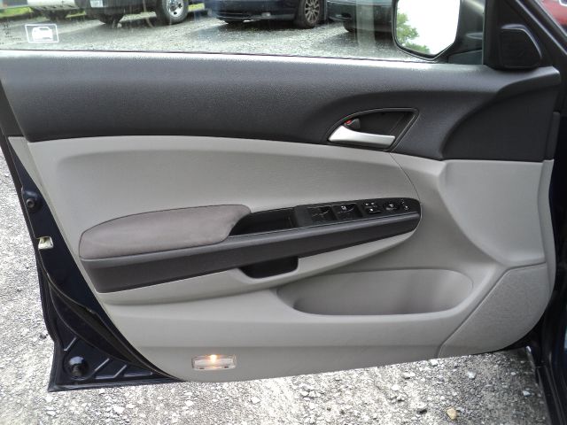 2008 Honda Accord 2dr Reg Cab 120.5 WB